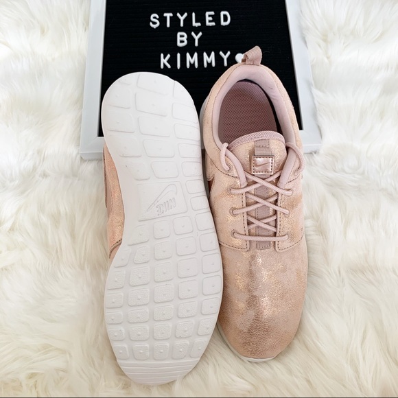 Nike Roshe One Sneakers Training Shoes Metallic - Picture 6 of 9